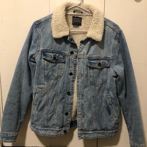 Medium cotton on denim jacket with Sherpa lining